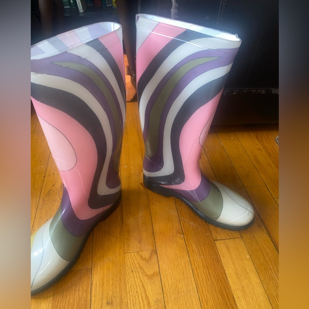 Pucci rain boots size 8